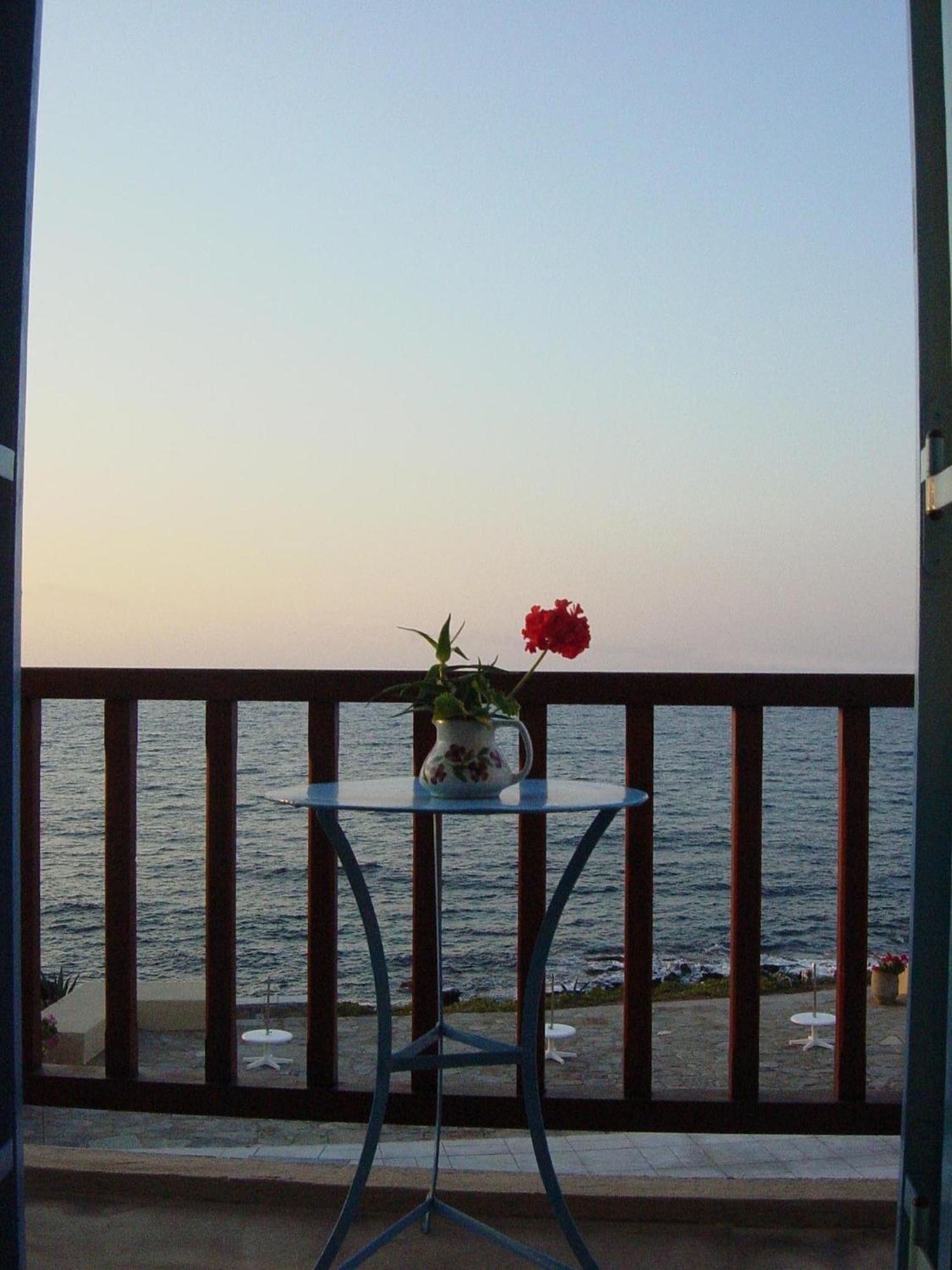 Porto Sisi Hotel Apartments Bagian luar foto